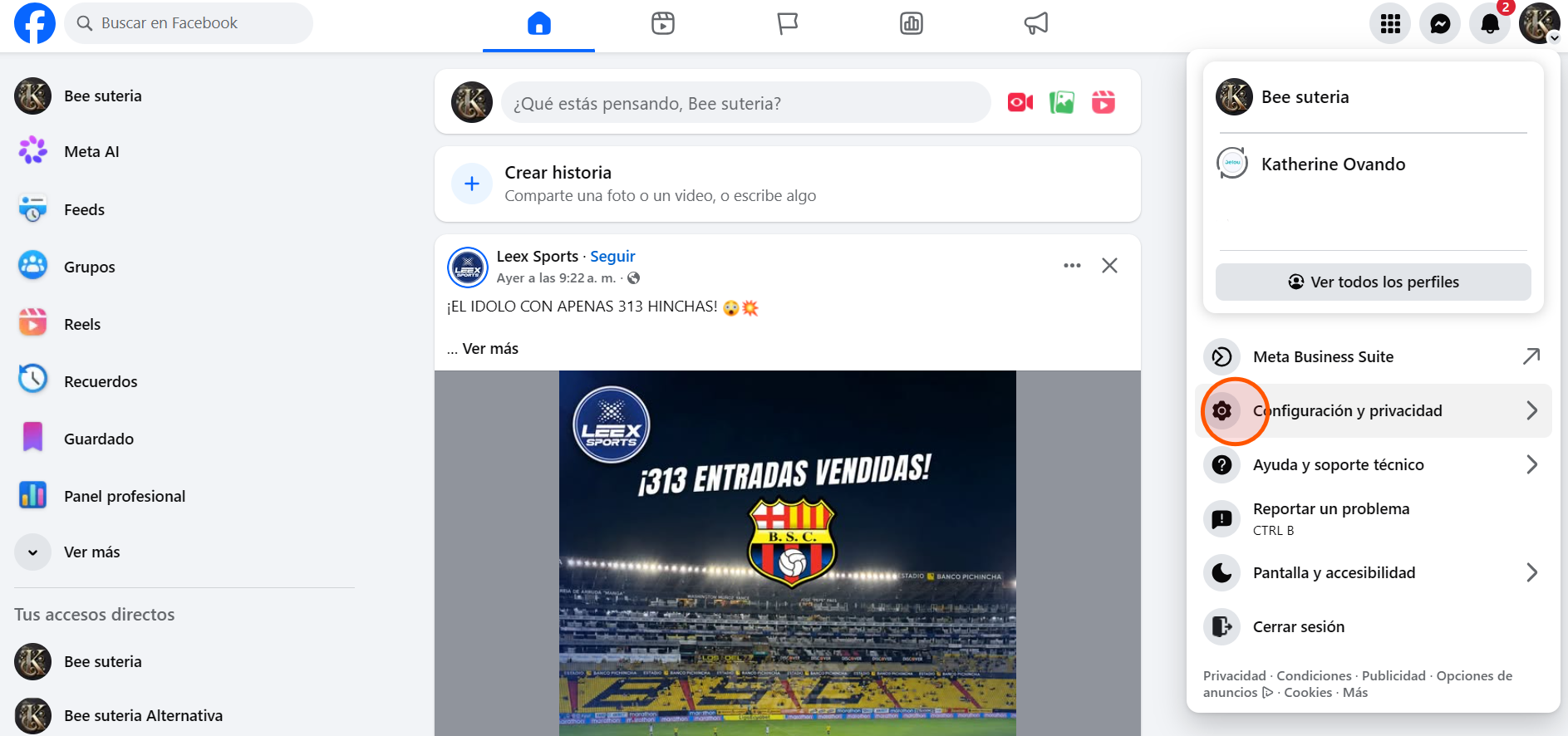 Menú de Facebook con Configuración y privacidad resaltada